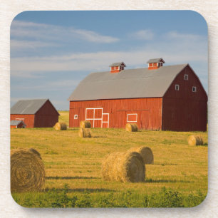 Farms   Red Barns Near Hay Bales Getränkeuntersetzer