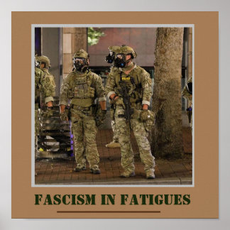 Faschismus in den Fatigen Poster