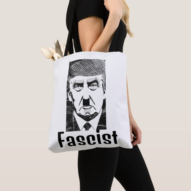 Faschist Trump Tote Bag (Von Nahem)