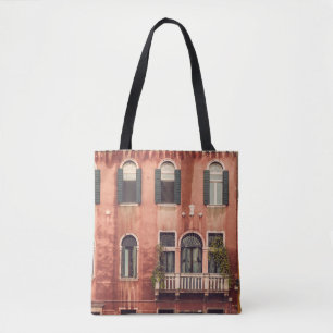 Fassade eines typischen alten Hauses in Venedig, I