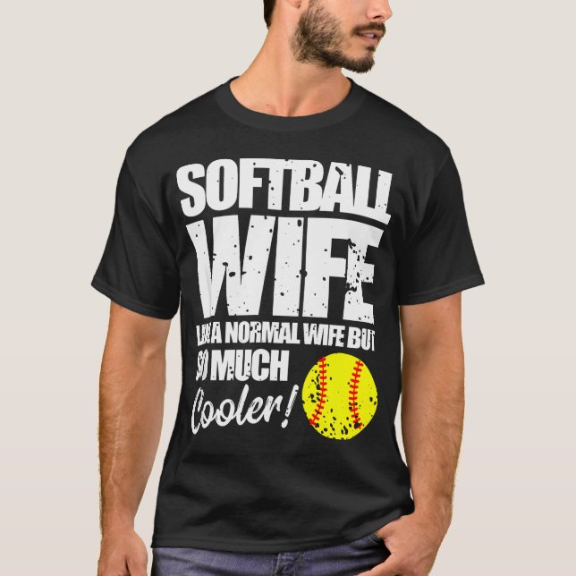 Fastpitch-Softball-Trainer-Ehefrau T-Shirt (Vorderseite)