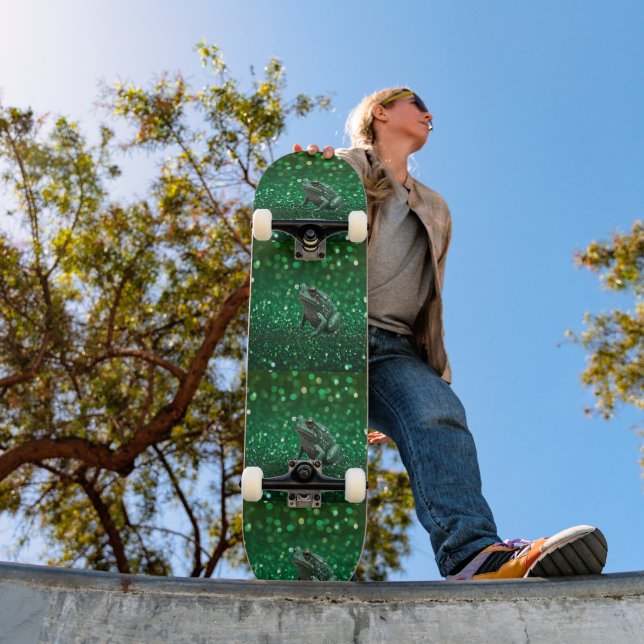 Faszinierender Aufstieg: Der grüne Funkelfrosch Skateboard (Außen 1)