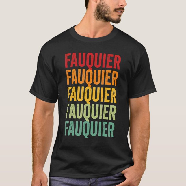 Fauquier Landkreis Virginia Rainbow Text Design T-Shirt (Vorderseite)