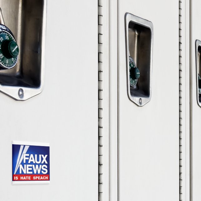 Faux News Magnet (In Situ (Schrank))