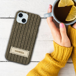 Faux-Pullover-Kapitzelimitierte Namen-Telefonabdec iPhone 15 Hülle