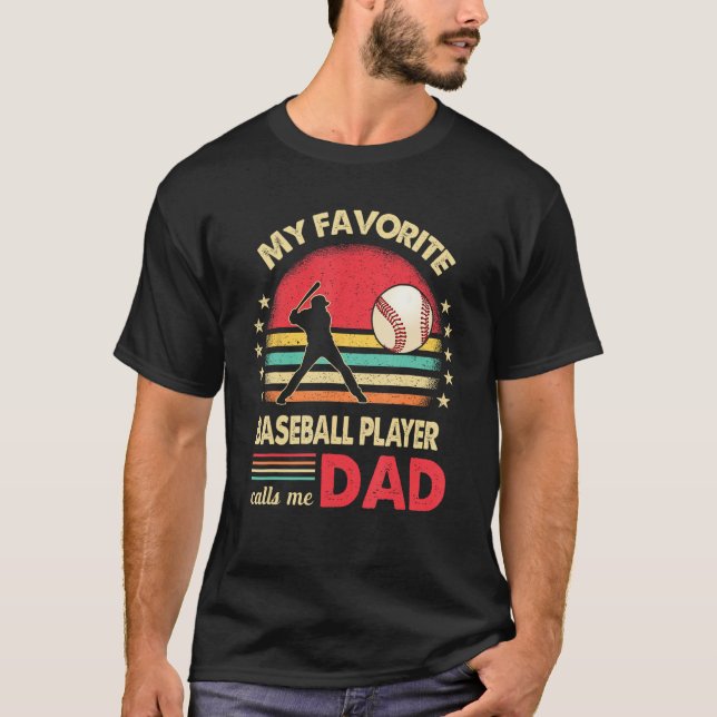 Favorite Baseball Player Calls Me Dad USA Flag Fat T-Shirt (Vorderseite)