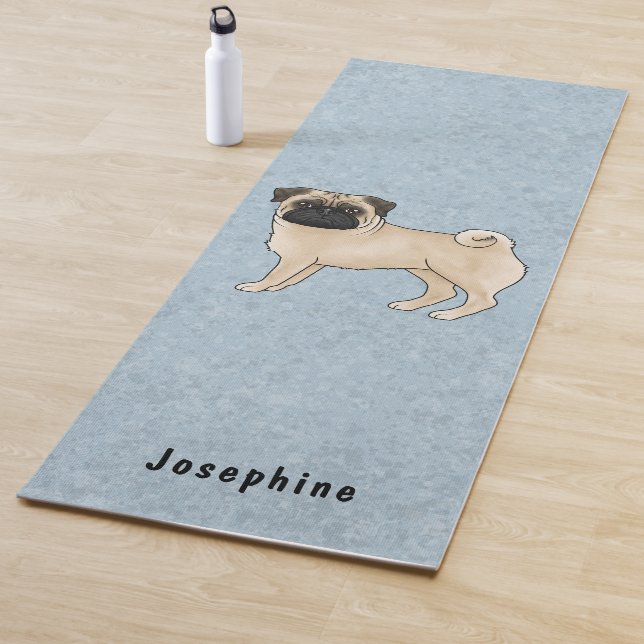 Fawn Mops Niedlich Cartoon Hund mit Individuelle N Yogamatte (Beispiel)