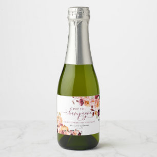 Faye Burgundy Fall Floral Pop Der Champagner