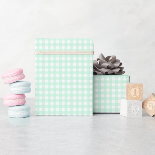 Faye und Lauren Pastel Gingham Green Geschenkpapier (Babyparty)