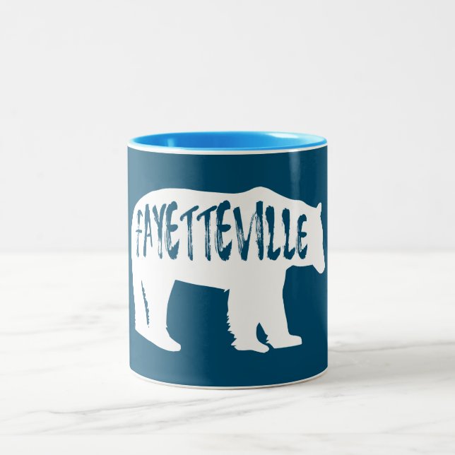 Fayetteville Arkansas Bear Zweifarbige Tasse (Mittel)