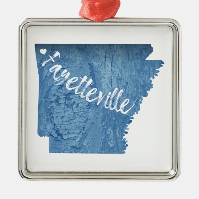 Fayetteville Arkansas Wood Grain Ornament Aus Metall (Vorne)