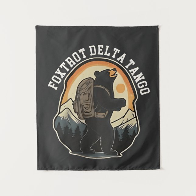 FDT Resist Bear Foxtrot Delta Tango Wandteppich (Vorderseite)