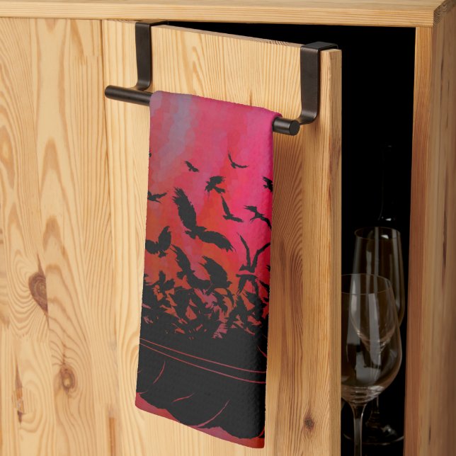 Feather of Crows, Black Birds & Ravens Geschirrtuch (Drittel gefaltet)