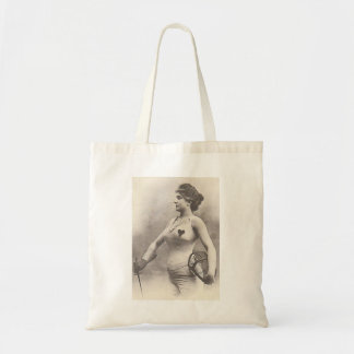 Fechterin im Vintage-Stil Tragetasche
