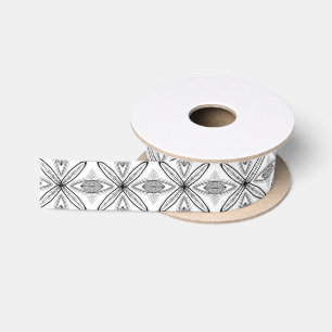 Feder-Mandala-Entwurf mit transparentem Satinband