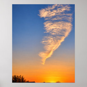 Federähnliche Wolken-Goldene-Sonnenuntergangs-Himm Poster