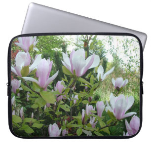 Federlicht lila magnolische Blume Laptopschutzhülle