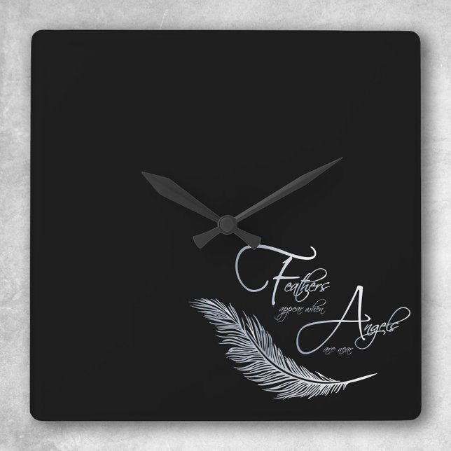 Federn erscheinen, wenn Engel in der Nähe sind Quadratische Wanduhr (Von Creator hochgeladen)