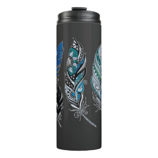 Federn und Farben tanzen  Thermosbecher