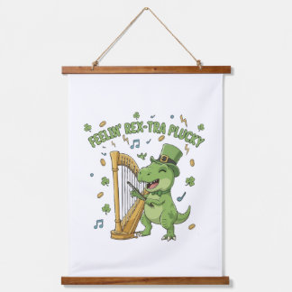 Feelin' Rex-tra Plucky Funny St. Patrick's Day   Wandteppich Mit Holzrahmen