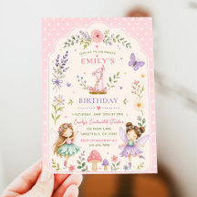 Feengarten zum ersten Geburtstag eines rosa Mädche