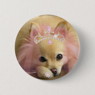 feenhafter Prinzessinhund mit Diamantkrone Button