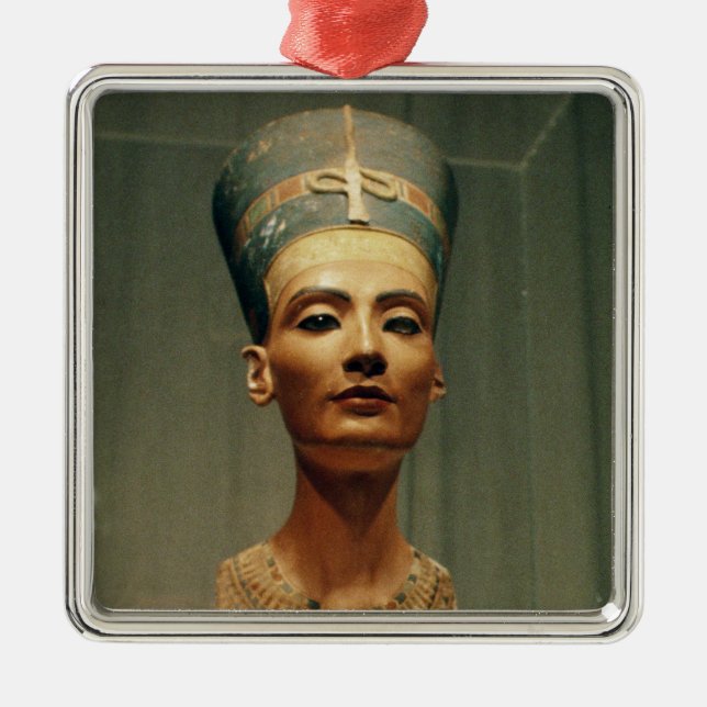 Fehlschlag der Königin Nefertiti, Vorderansicht Ornament Aus Metall (Vorne)