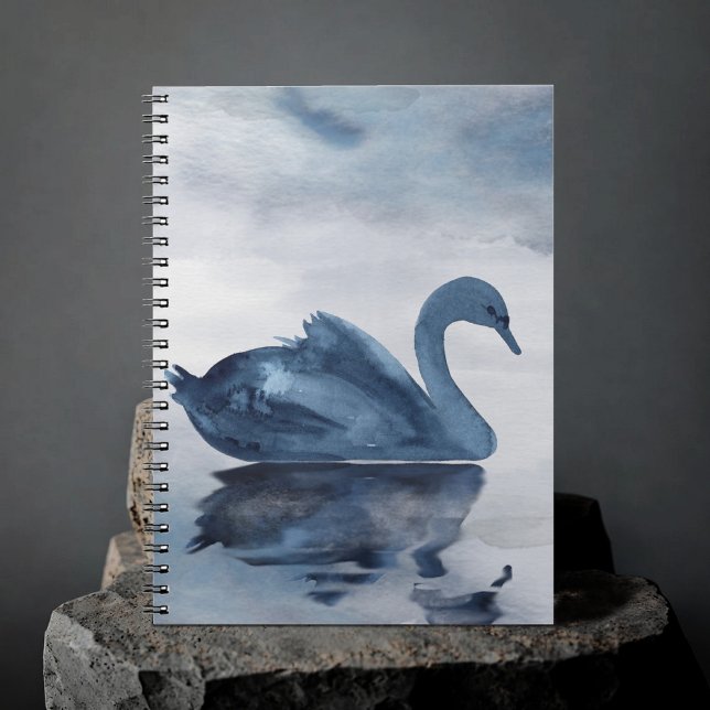 Fehlsichtigkeit | Moody Dusty Blue Swan am See Notizblock (Von Creator hochgeladen)