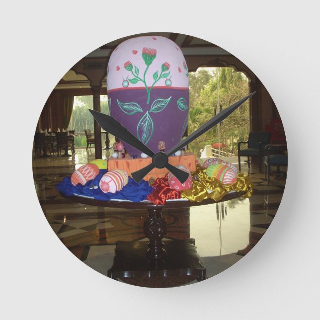 Feierliche Feste Springtime Osterfarbene Eizellen  Runde Wanduhr (Vorderseite)