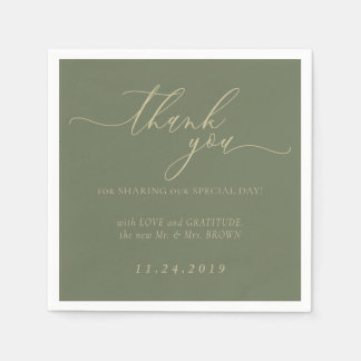 Feierliche Minimalistische Hochzeitsfeier mit Sage Serviette