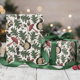 Feierliche Waldeichhörnchen, Acorns & Pilze Elfenb Geschenkpapier