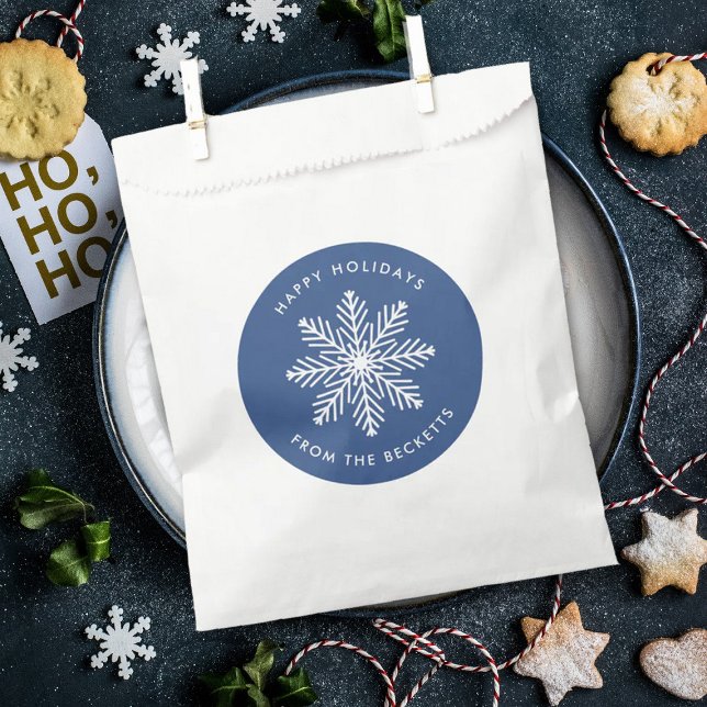 Feierliche Weihnachtsfeiertage mit Schneeflocken Geschenktütchen (Von Creator hochgeladen)