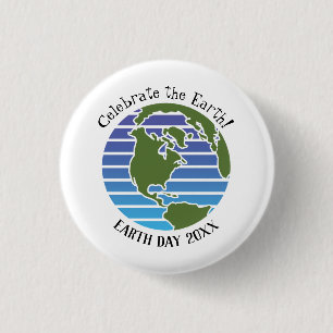 Feiern Sie den Tag der Erde Blaue Grüne Globuskart Button