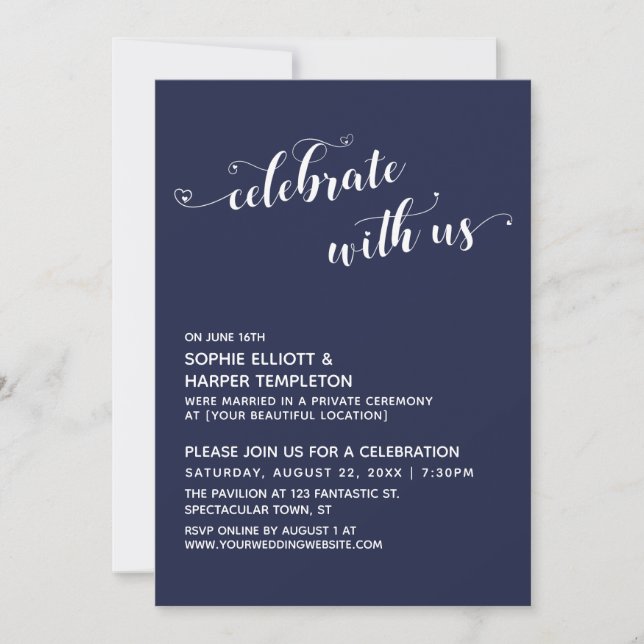 Feiern Sie mit uns Hearts Script Navy Empfang Einladung (Vorderseite)