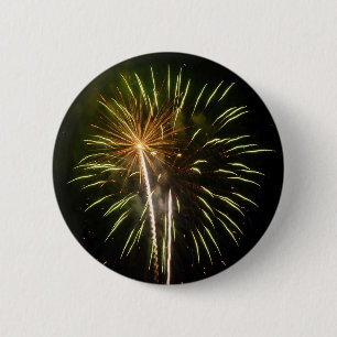 Feiern zum grünen und goldenen Feuerwerk Button