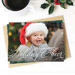 Feiertagsjubiläum, schlichtes Foto Weihnachtskarte Feiertagskarte<br><div class="desc">"Holiday Cheer" in einem eleganten Skript sitzt auf einem Single horizontalen Foto. Diese klassische Karte ist der perfekte Weg Weihnachtsgrüße an Freunde und Familie zu schicken. Der Rücken ist ein festlicher Jäger grün kariert.</div>