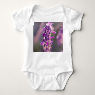 Feine Kunst-Lavendel-Blumen-lila Baby Onsie Baby Strampler
