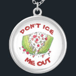 FEIS MIR NICHT AUS Funny Iceberg Lettuce Wedge Sal Versilberte Kette<br><div class="desc">In der Illustration finden Sie einen klassischen Eisberger Salat mit Salat aus Salat aus Salat, überzogen mit Bleikäse, Käsebröckeln, Speck, Tomaten und Küken. Ein Menü im Restaurant! Ideal für deinen Lieblings-Feinschmecker. Dieses Design ist auch auf anderen Produkten erhältlich. In diesem Shop finden Sie auch viele weitere Illustrationen zum Thema Essen....</div>