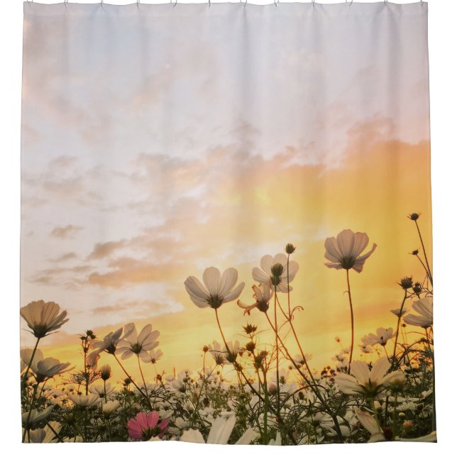 Feld mit Blumen Duschvorhang (Vorderseite)