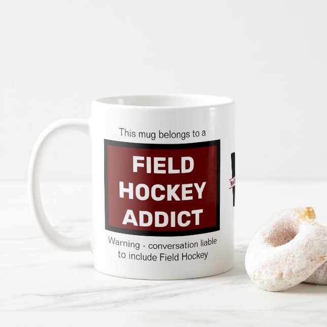 Feldhockey-Addict Hinzufügen des Monogrammes Kaffeetasse (Mit Donut)