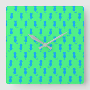 Feline Fun Forever Whimsical Blaue Katzen Limegrün Quadratische Wanduhr