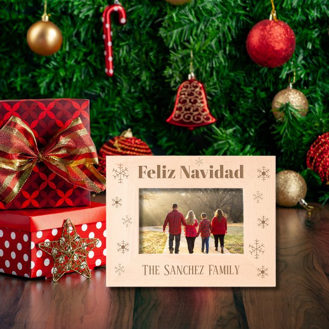 Feliz Navidad, benutzerdefinierter Familienname mi Geätzte Rahmen (Wooden photo Frame Spanish Christmas, Custom family name, Christian message.)