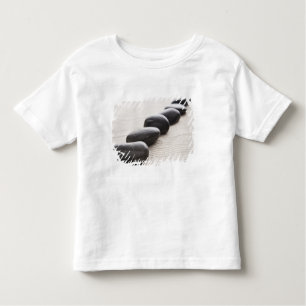 Felsen auf Sand Kleinkind T-shirt