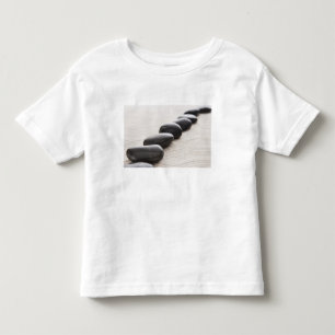 Felsen auf Sand Kleinkind T-shirt