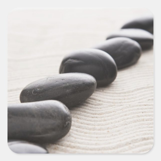 Felsen auf Sand Quadratischer Aufkleber (Vorderseite)