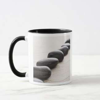 Felsen auf Sand Tasse
