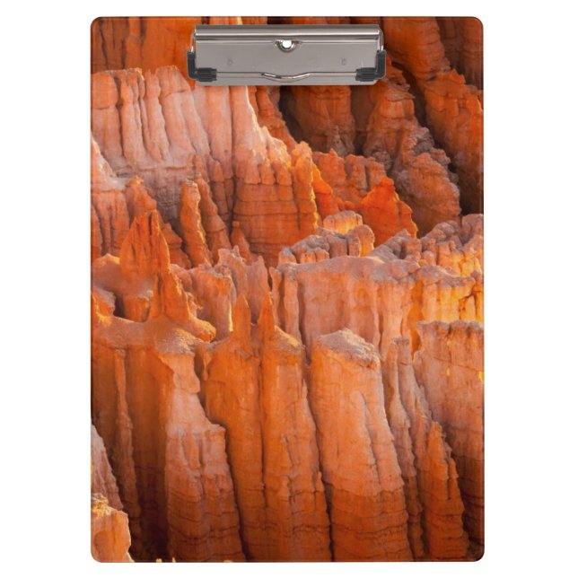 FelsenHoodoos im Morgen-Licht Klemmbrett (Vorderseite)