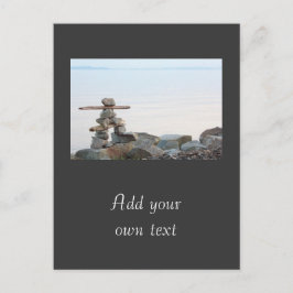 Felsgestapel am Strand. Foto bei Hao zhang Postkarte