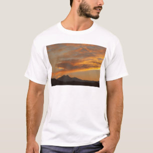 Felsiger GebirgsReihe-Sonnenuntergang T-Shirt