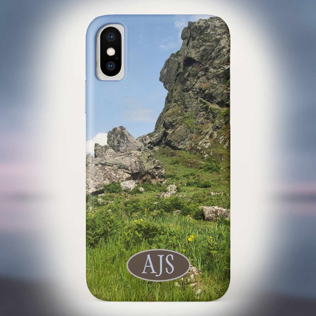 Felsvorsprung in Landschaft, Schottland. Case-Mate iPhone Hülle (Von Creator hochgeladen)